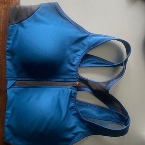 High impact front close Nike sports bra